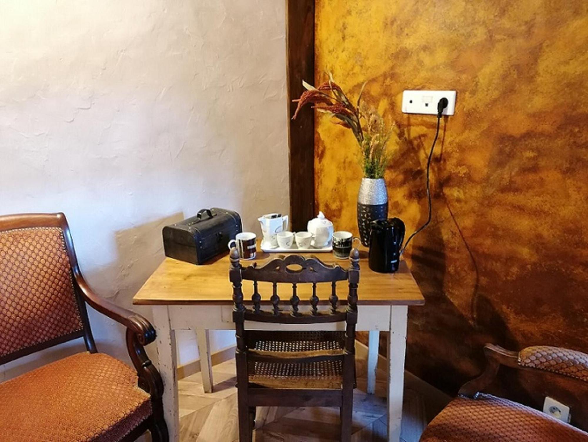 Le Cocon Du Vivarais Rochepaule Room photo
