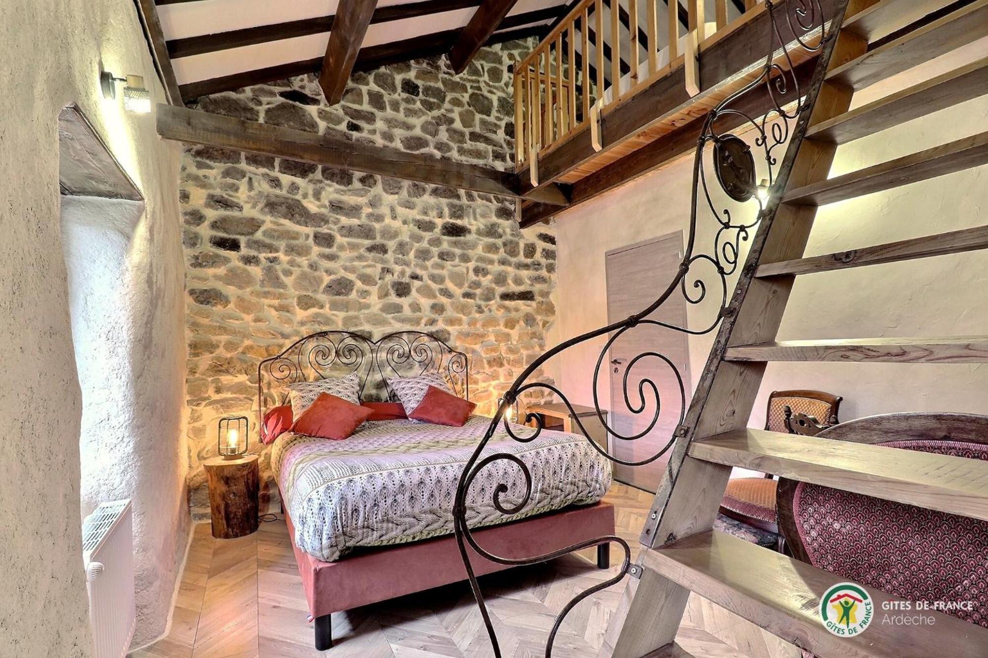 Le Cocon Du Vivarais Rochepaule Room photo